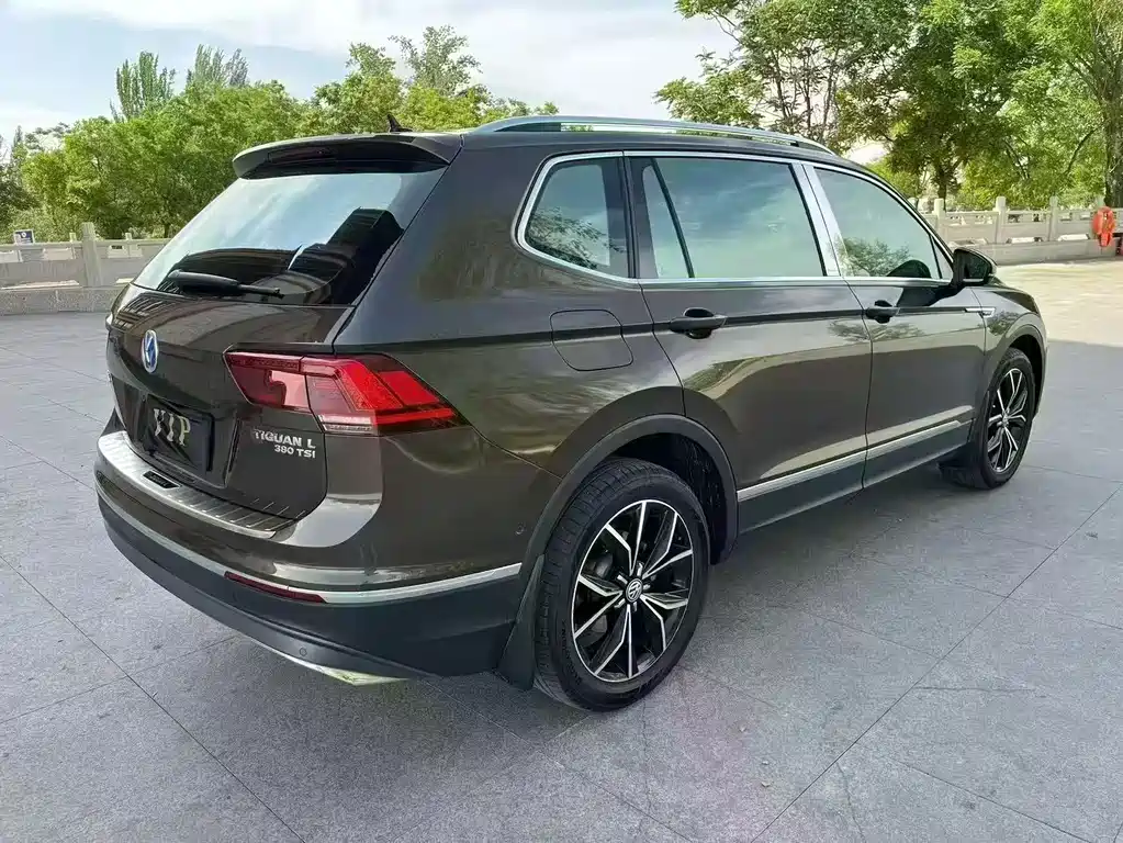 Volkswagen Tiguan L — миниатюра 4