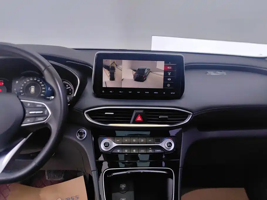 Hyundai Santa Fe — миниатюра 13