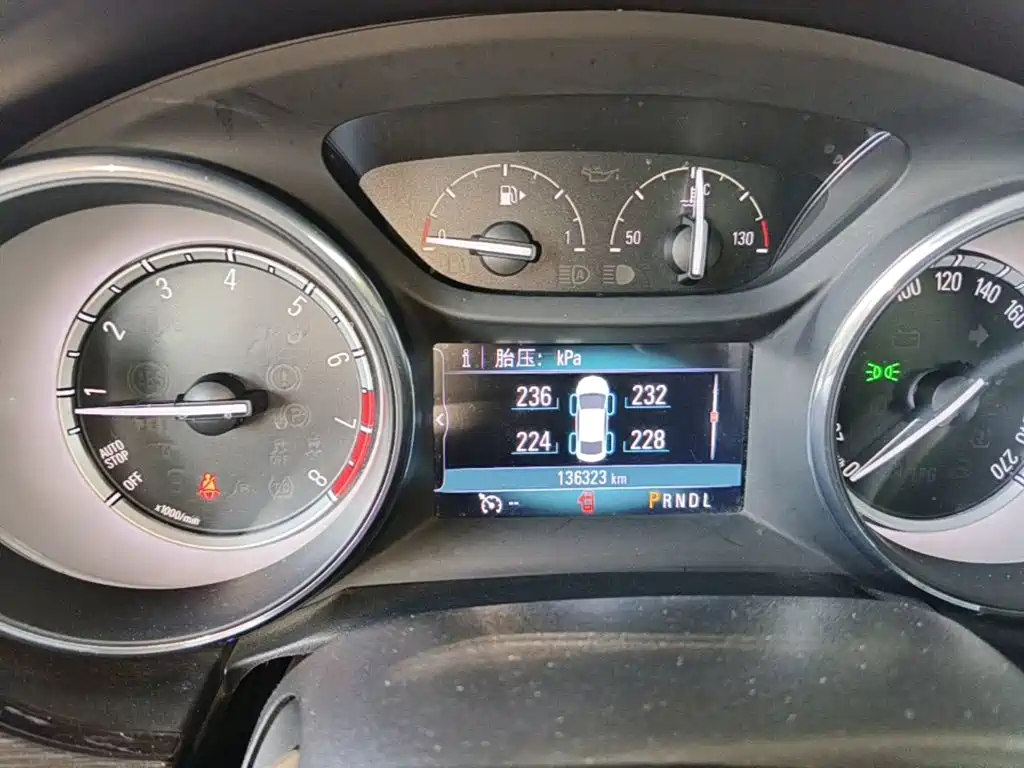 Buick Verano — миниатюра 12