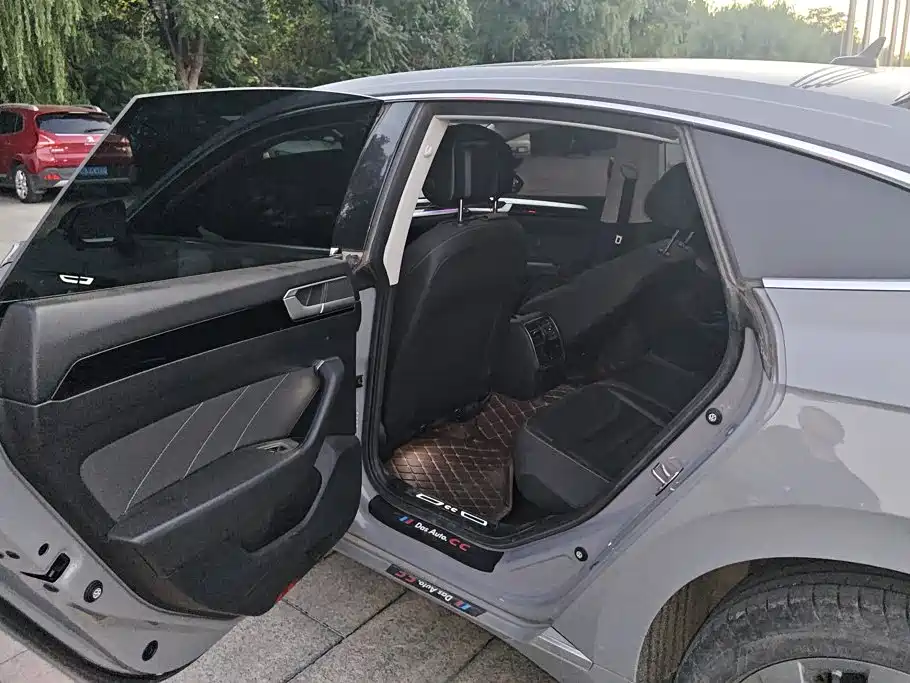 Volkswagen CC — миниатюра 11