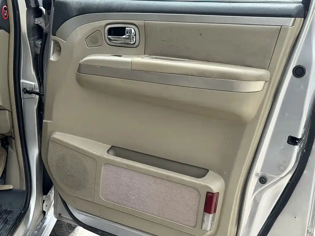 Dongfeng Yuxuan 2.0L Manual Luxury Type, фото 11