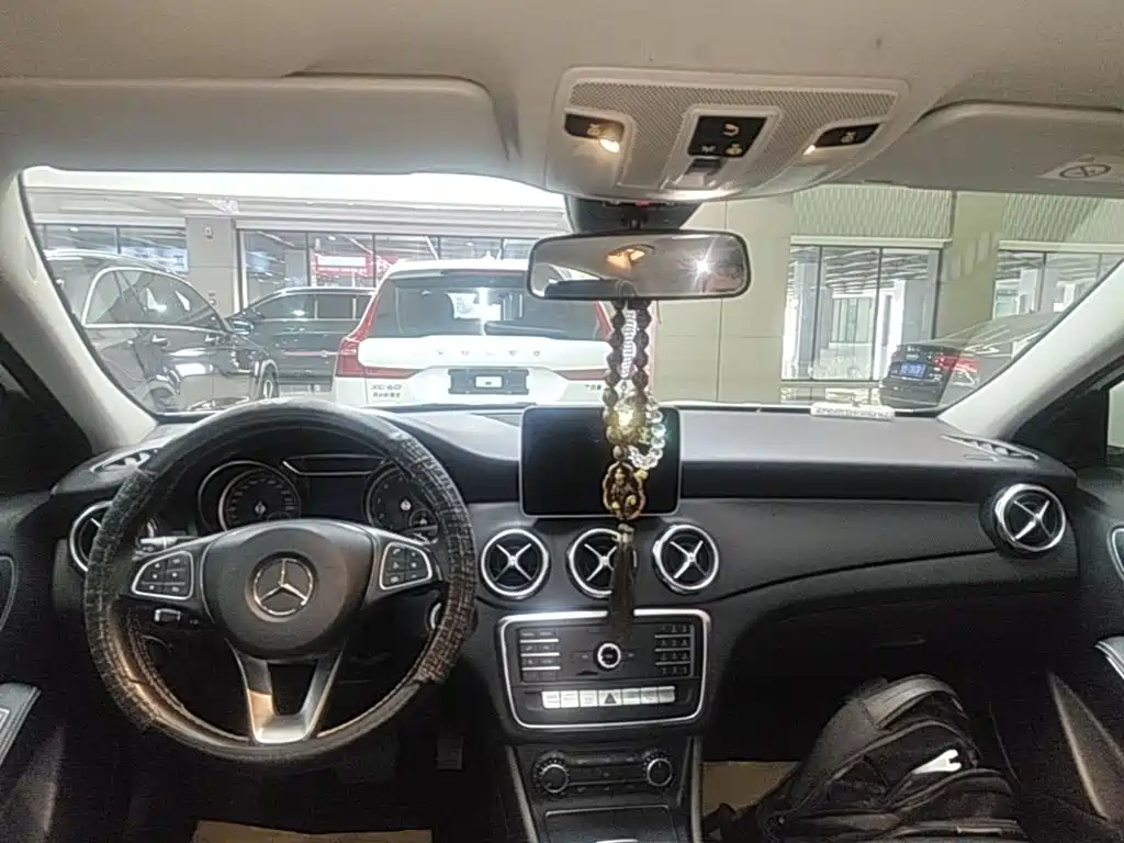 Mercedes-Benz GLA — миниатюра 10