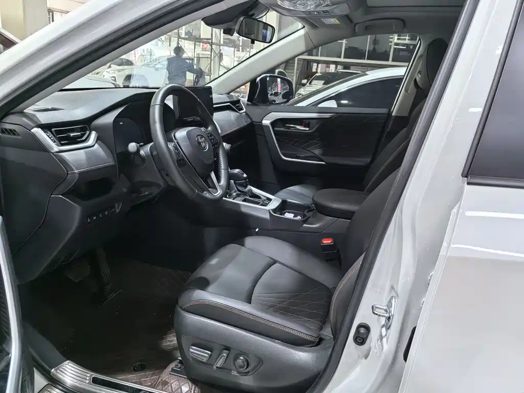 TOYOTA RAV4 RONGFANG