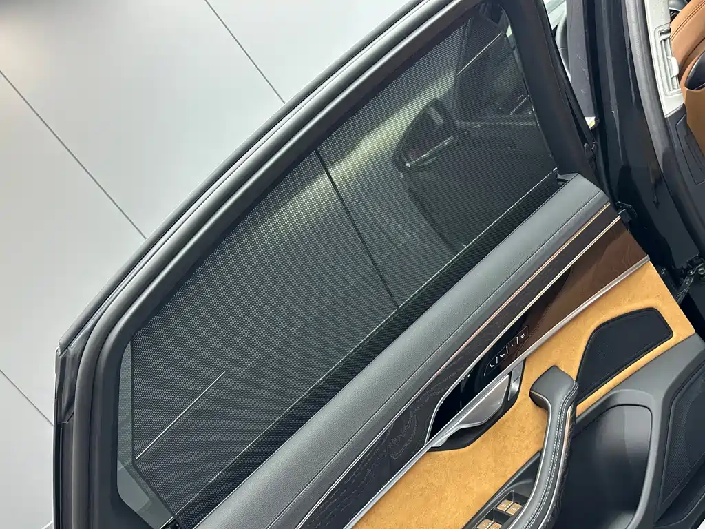 Audi A8 — миниатюра 24