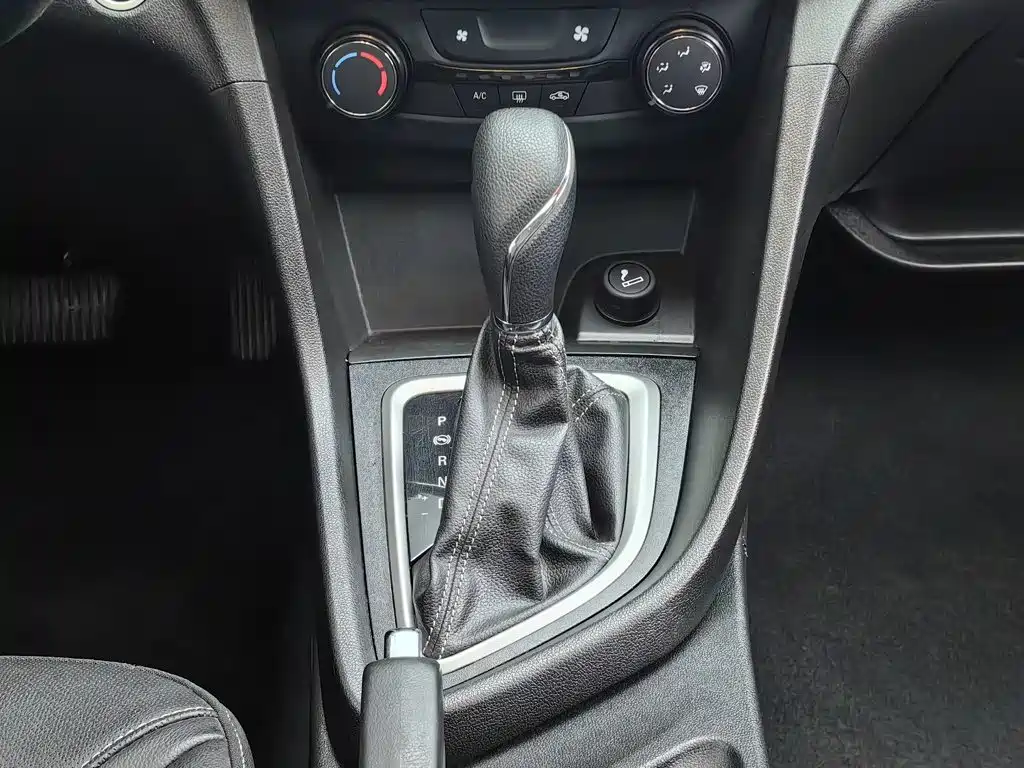 Buick Excelle — миниатюра 13