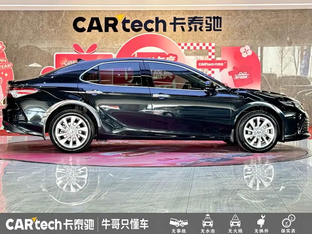 Toyota Camry — миниатюра 22