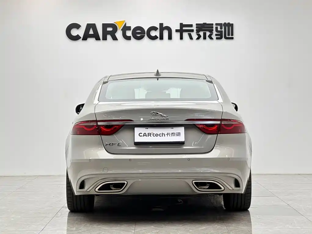 Jaguar XFL — миниатюра 4