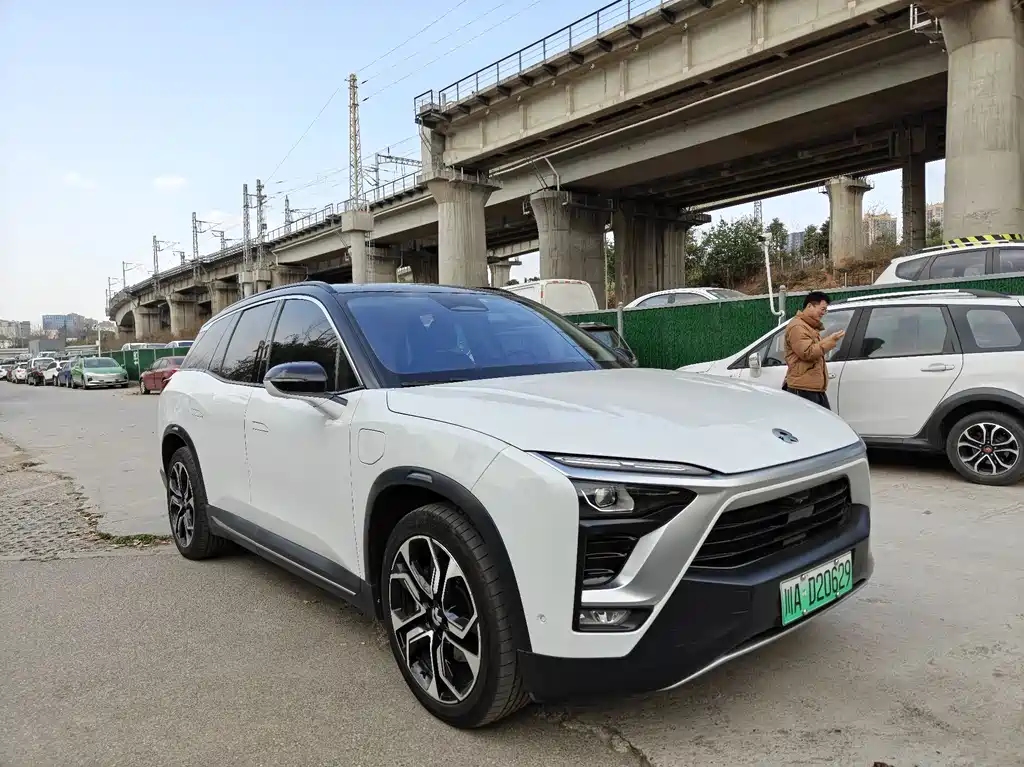NIO NIO ES8