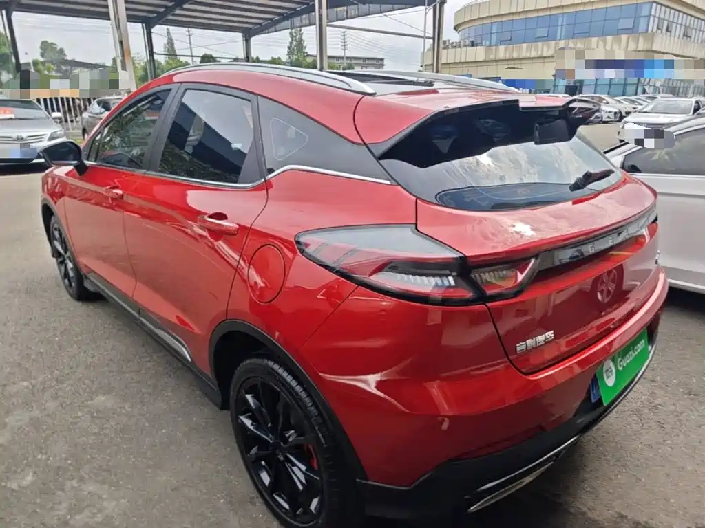 Geely Emgrand S — миниатюра 5