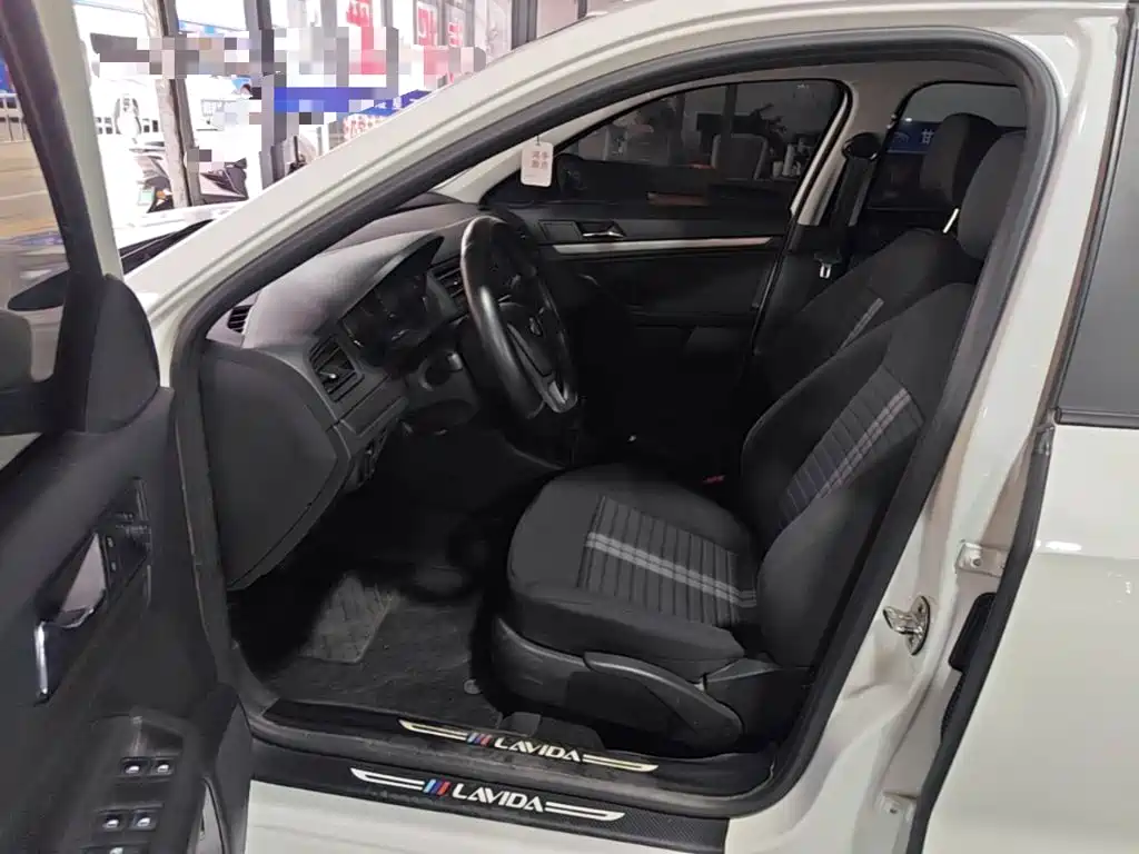 Volkswagen Lavida — миниатюра 16