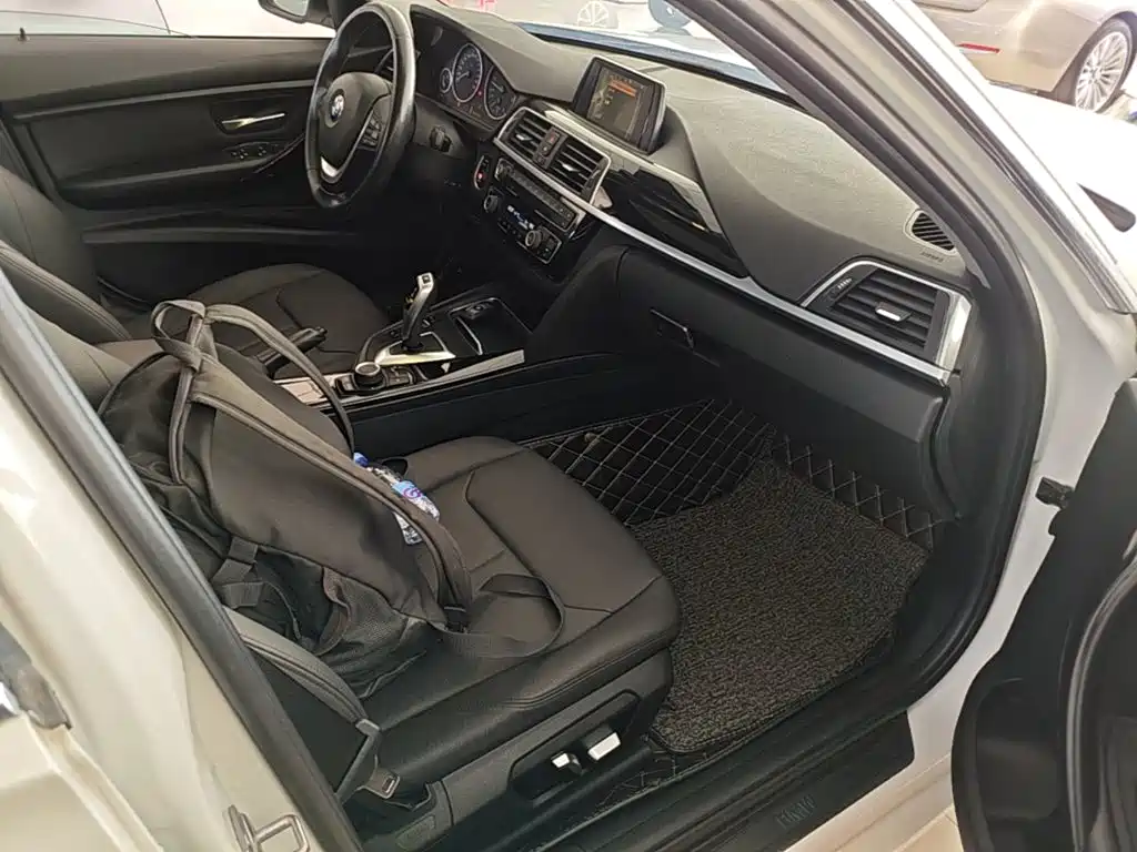 BMW 3 Series — миниатюра 25