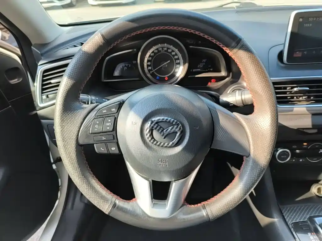 Mazda 3 Axela — миниатюра 11
