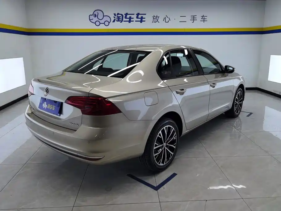 Volkswagen Bora — миниатюра 3