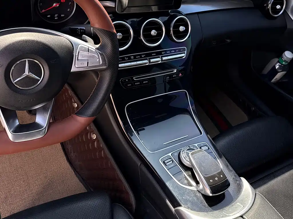 Mercedes-Benz C-Class — миниатюра 13
