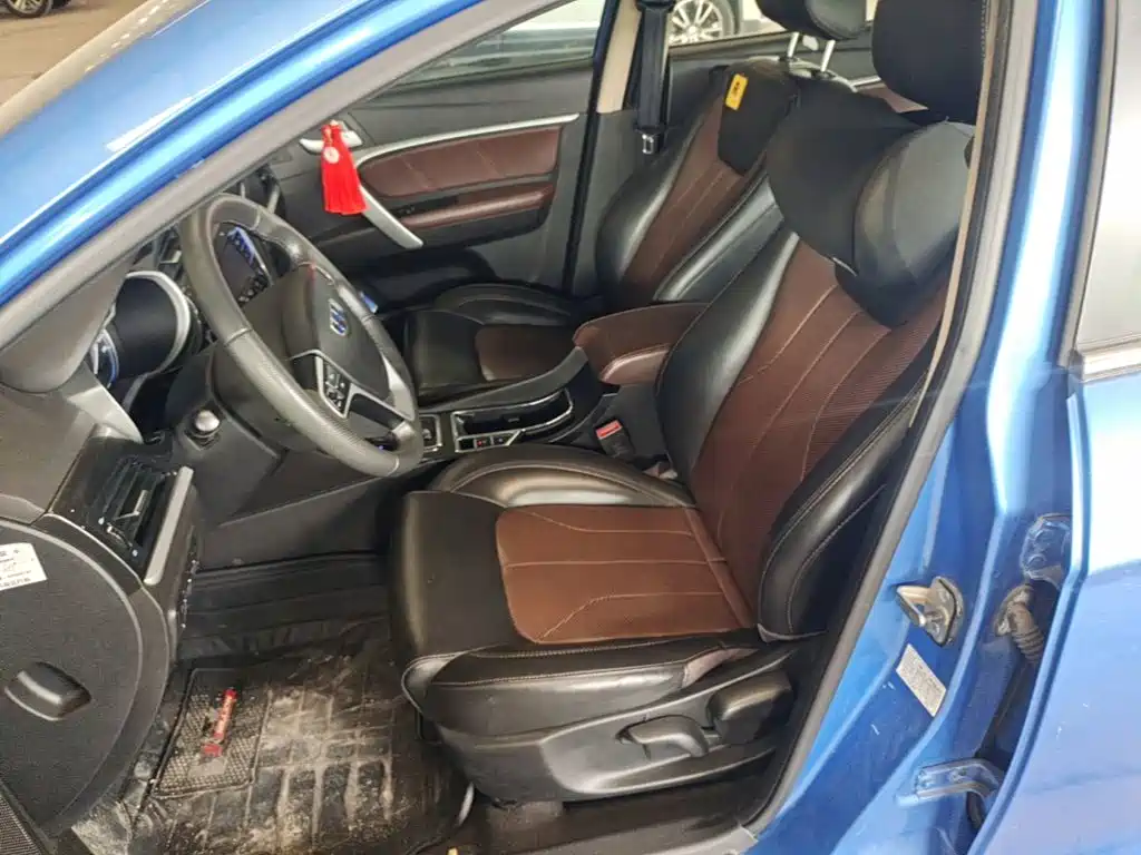 Geely Emgrand — миниатюра 15