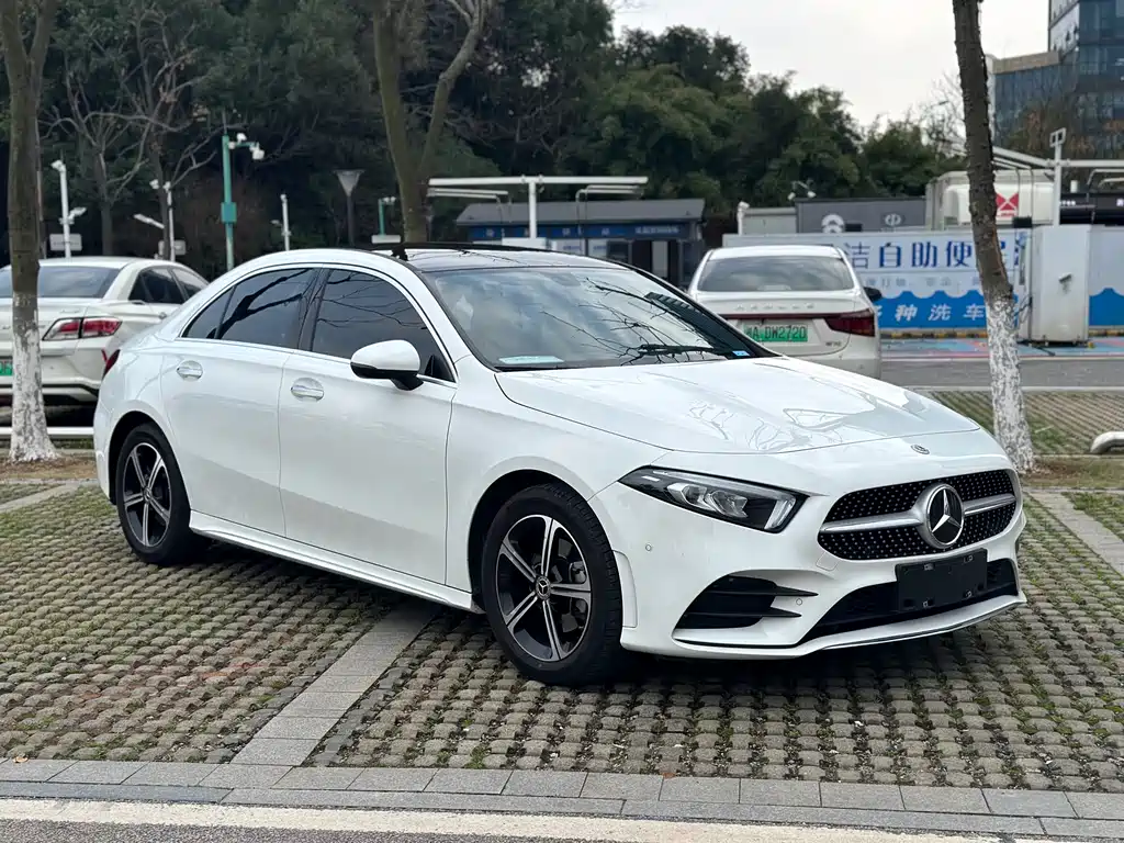 MERCEDES-BENZ A CLASS