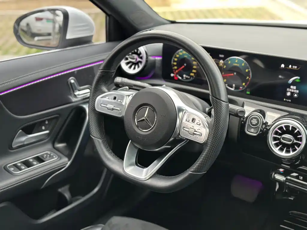 MERCEDES-BENZ A CLASS