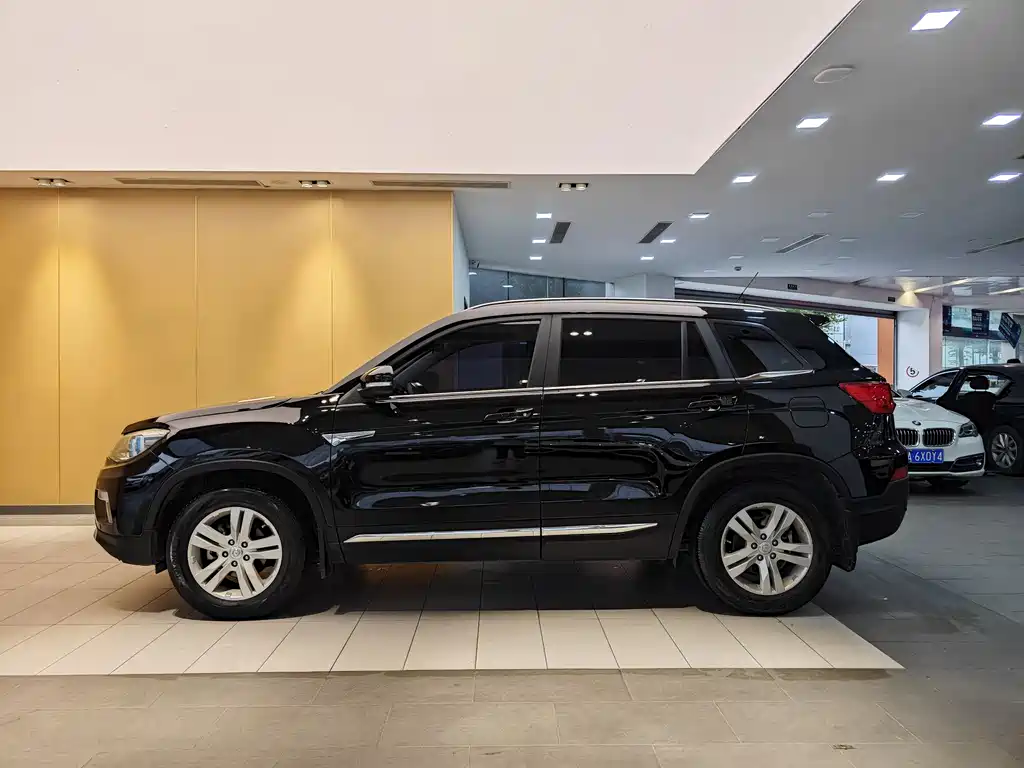 Changan CS75 2014 2.0L MT Lead V