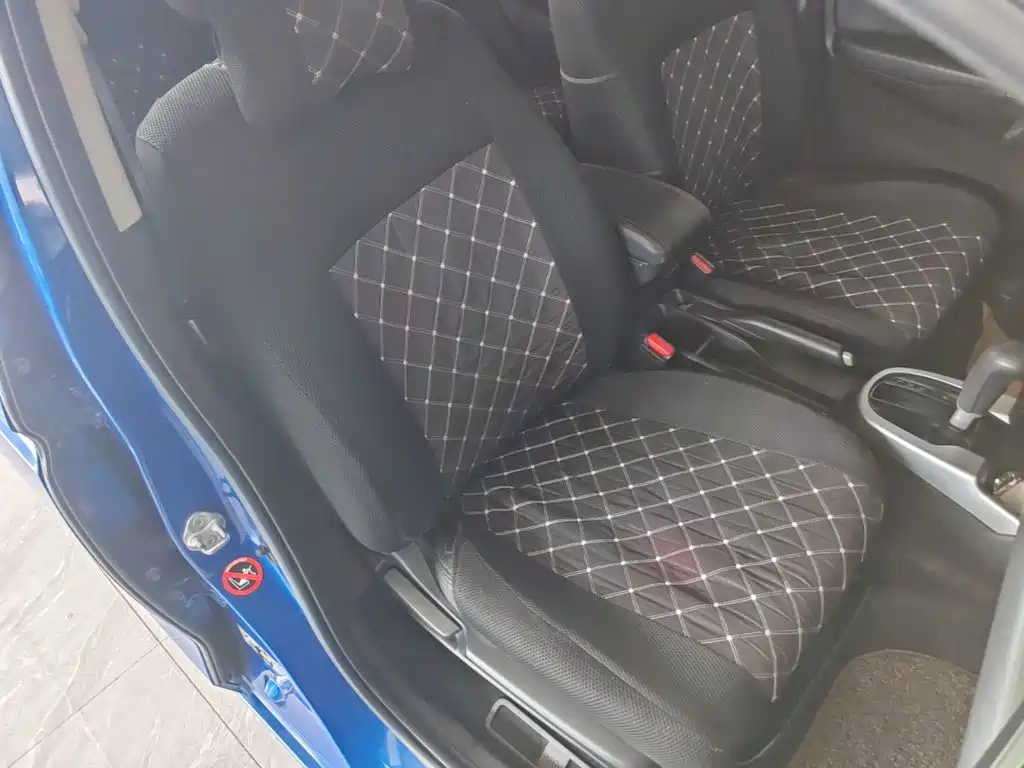 Honda Fit — миниатюра 25