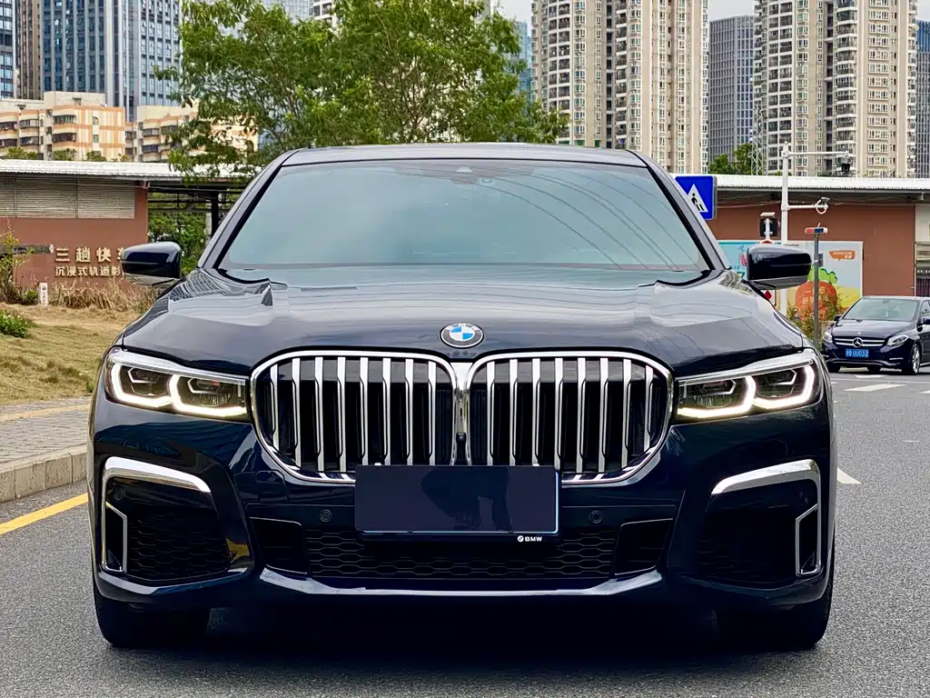 BMW 7 SERIES
