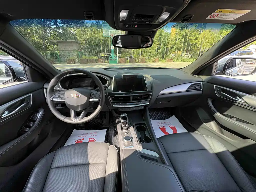 Cadillac CT5 — миниатюра 10