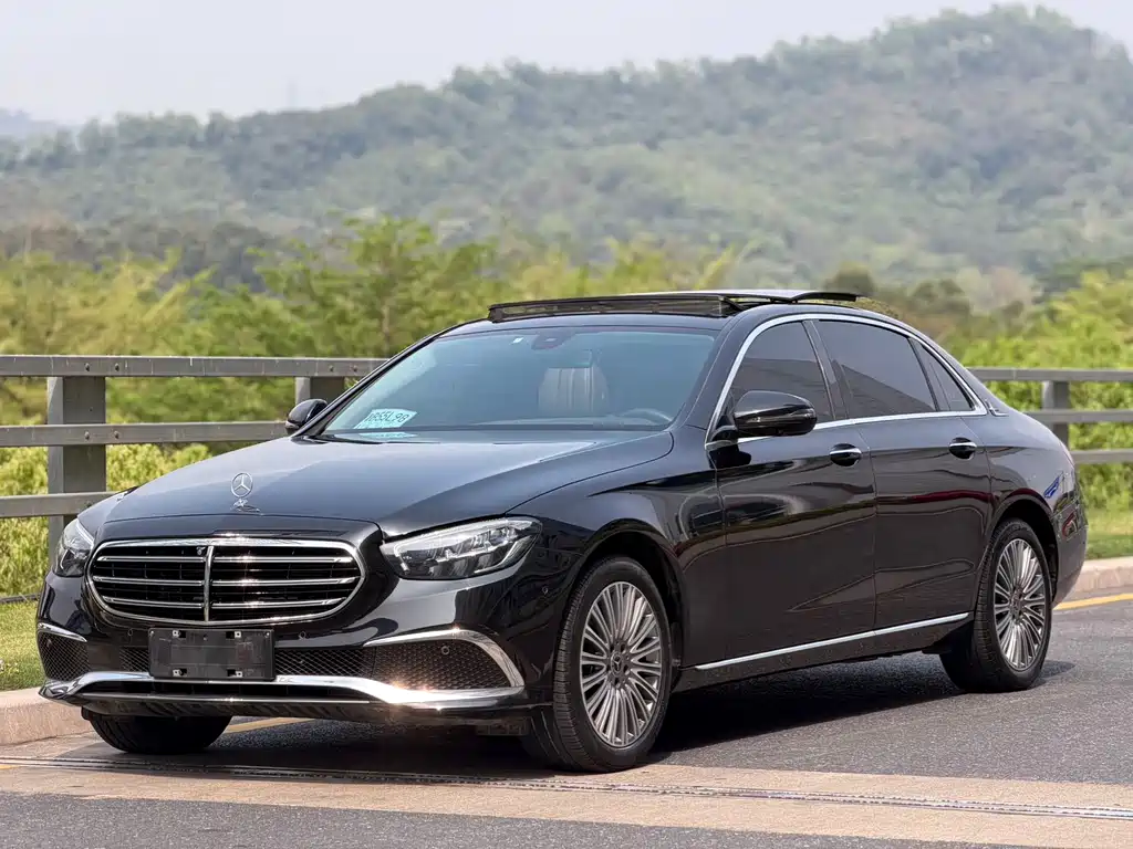 Mercedes-Benz E-Class 2023