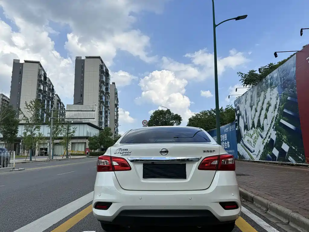 Nissan Sylphy — миниатюра 8