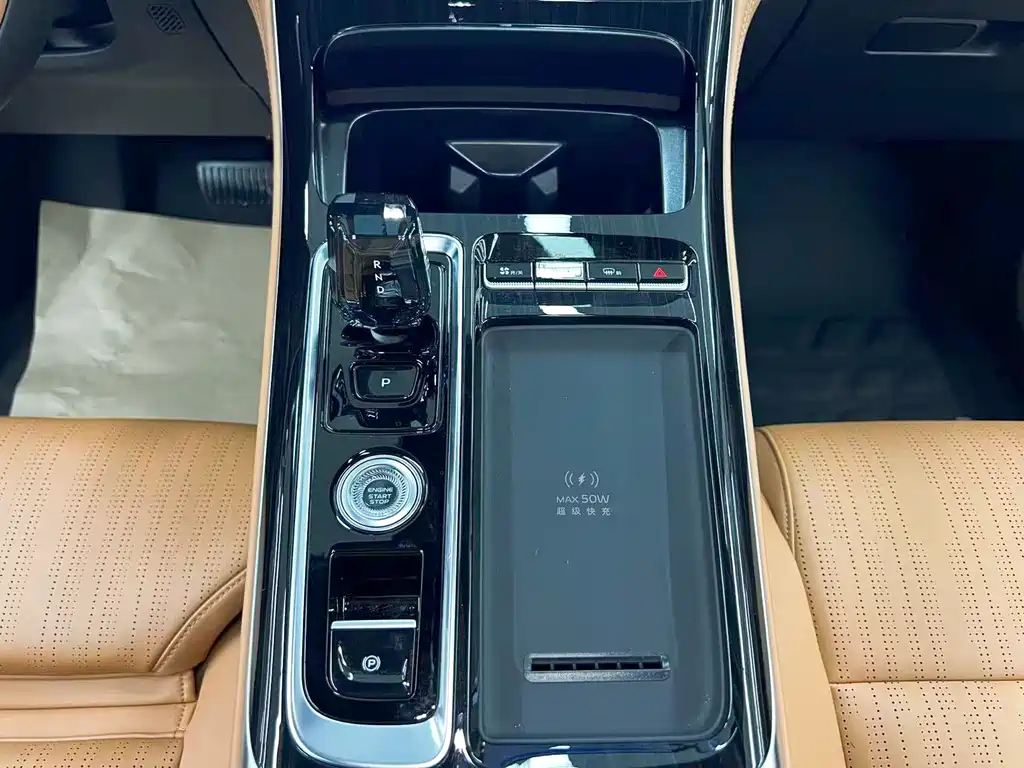 Geely Boyue L — миниатюра 14