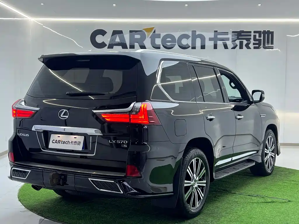 Lexus LX 2019 570
