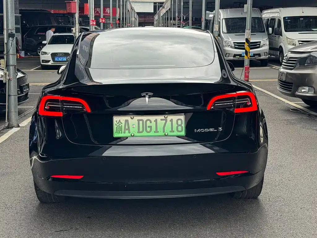 Tesla Model 3 — миниатюра 11