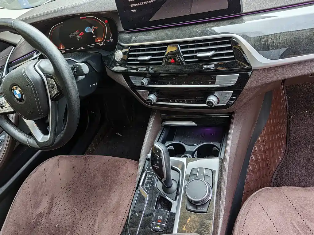 BMW 5 Series — миниатюра 3