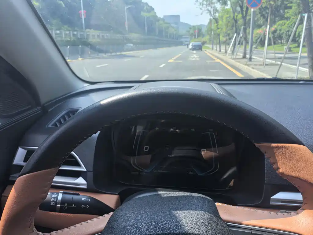 BYD e2 — миниатюра 12