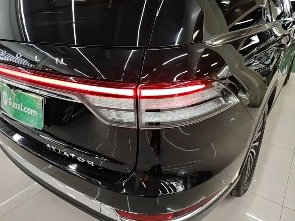 Lincoln Aviator — миниатюра 8