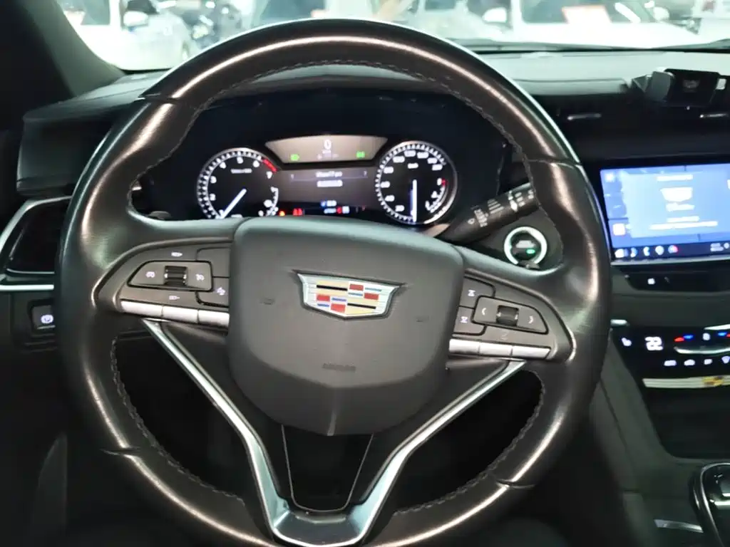 Cadillac XT6 — миниатюра 7