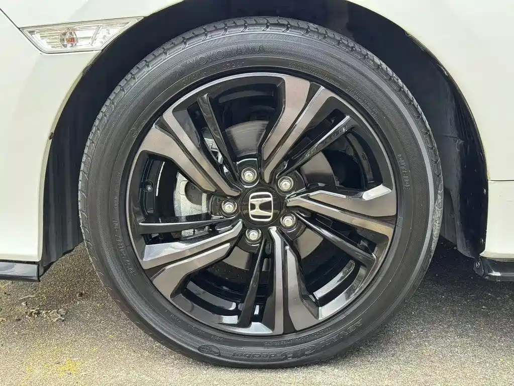 Honda Civic — миниатюра 8