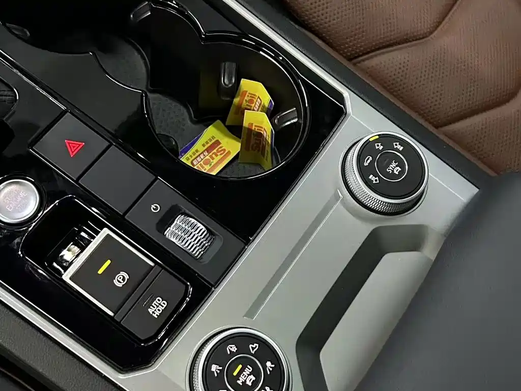 Volkswagen Touareg — миниатюра 4