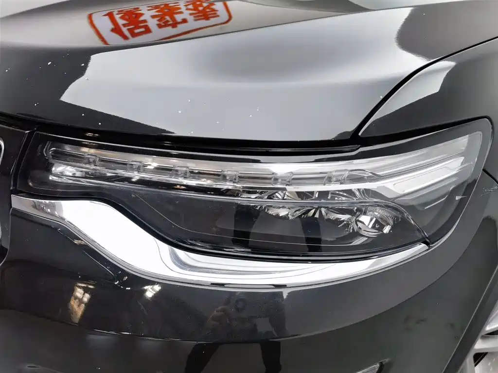 JEEP GRAND COMMANDER