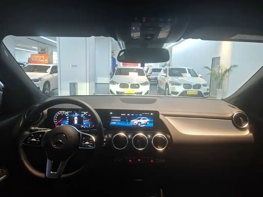 Mercedes-Benz GLA — миниатюра 10