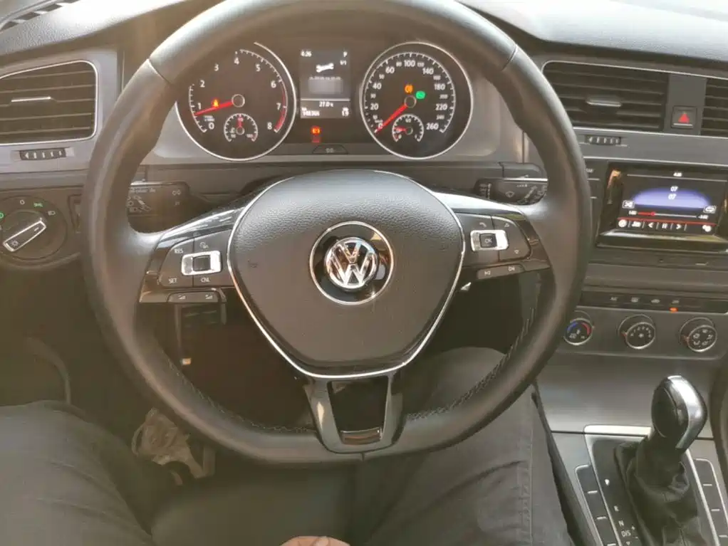 Volkswagen Golf — миниатюра 11