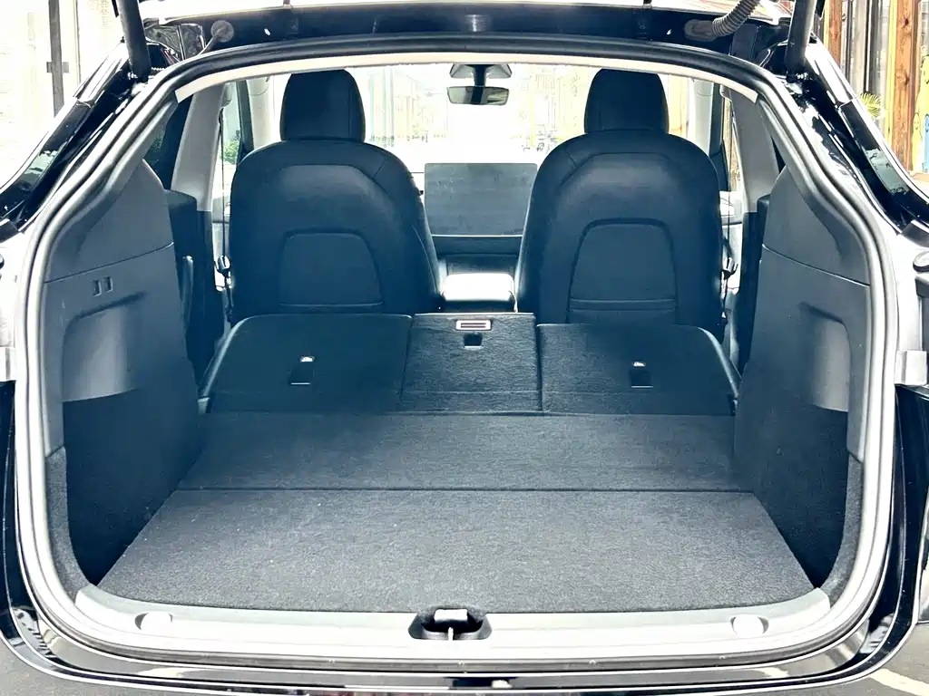 Tesla Model Y — фотографии объявления, Фото 12