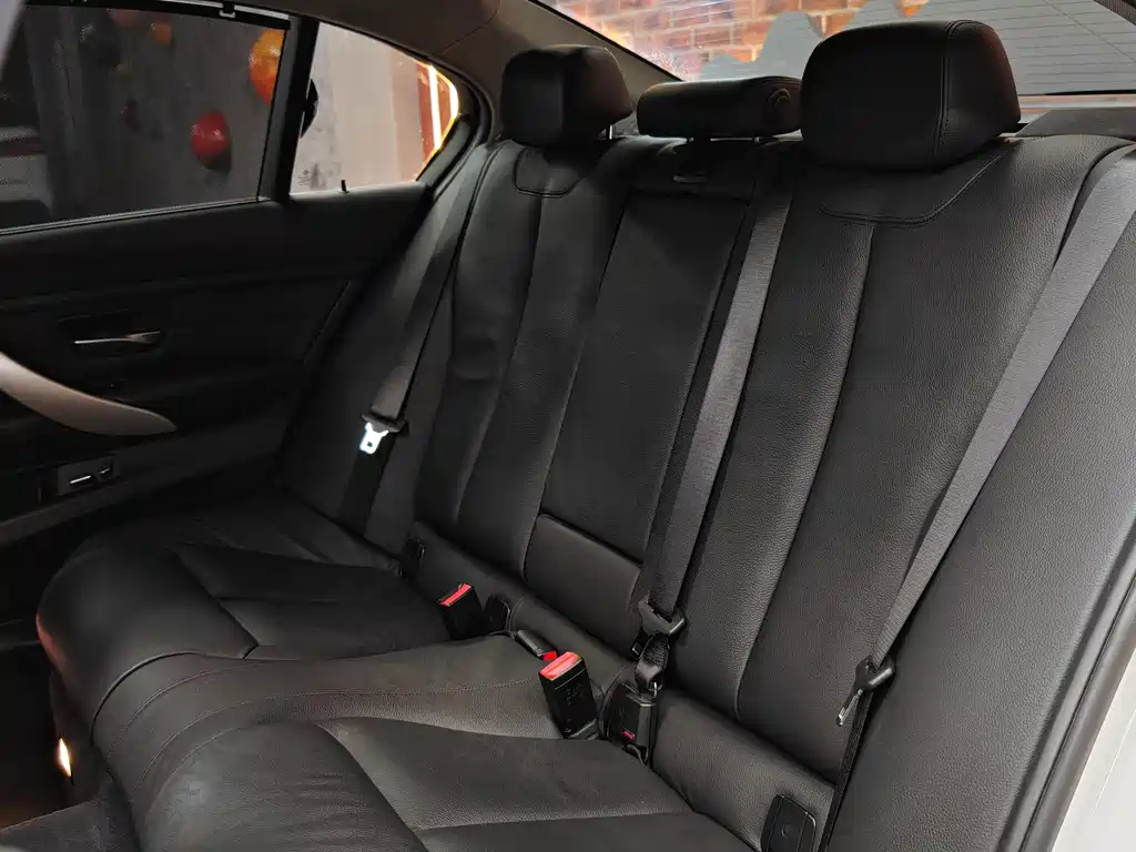 BMW 3 Series — миниатюра 15