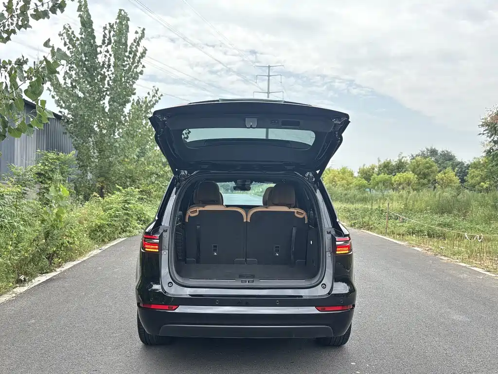Li Auto Li ONE — миниатюра 17