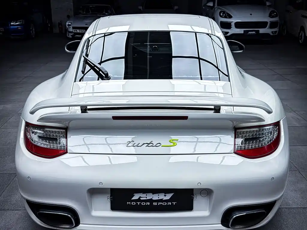 Porsche 911 2010 Turbo S Edition 918 Spyder