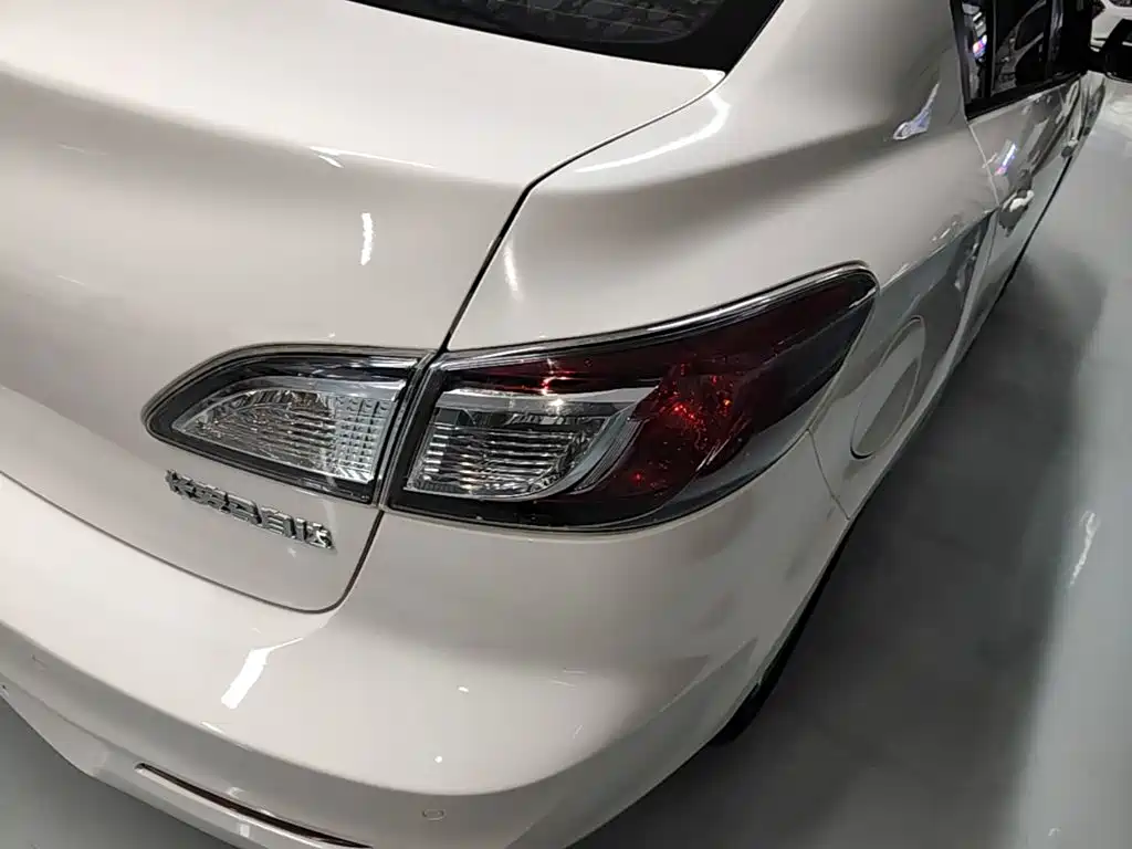 Mazda 3 Xingcheng — миниатюра 8