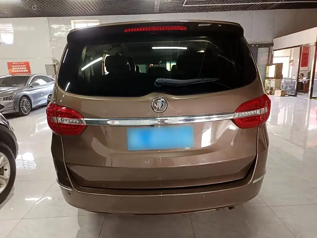 Buick GL8 — миниатюра 6