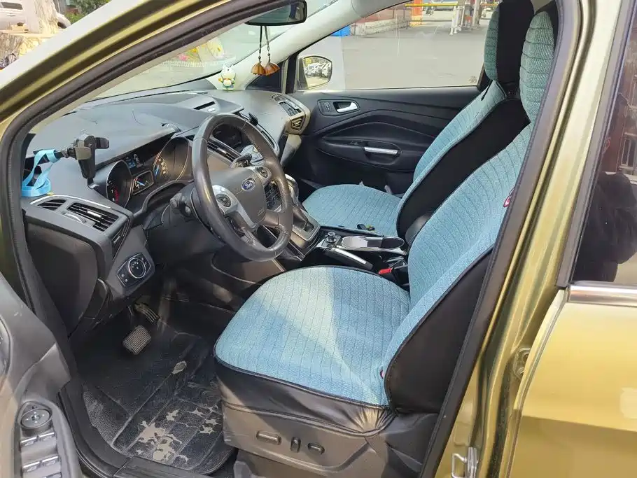 Ford Kuga — миниатюра 9