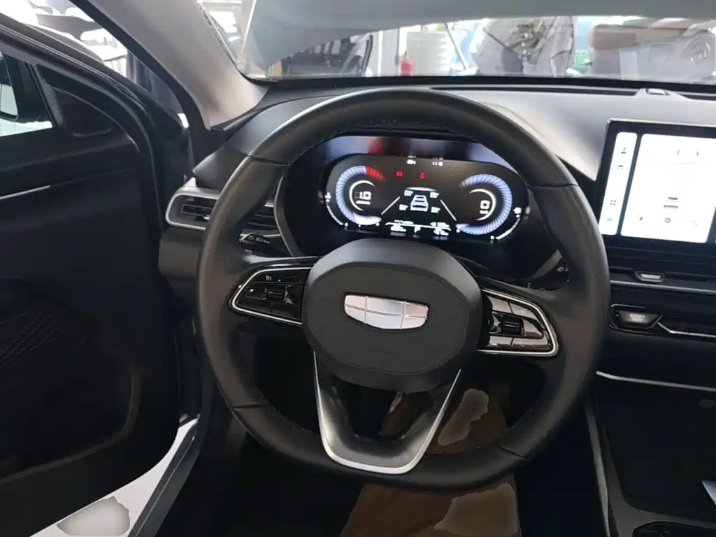Geely Emgrand — миниатюра 11