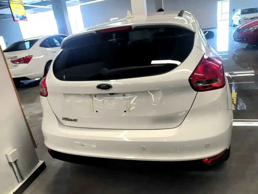 Ford Focus — миниатюра 6