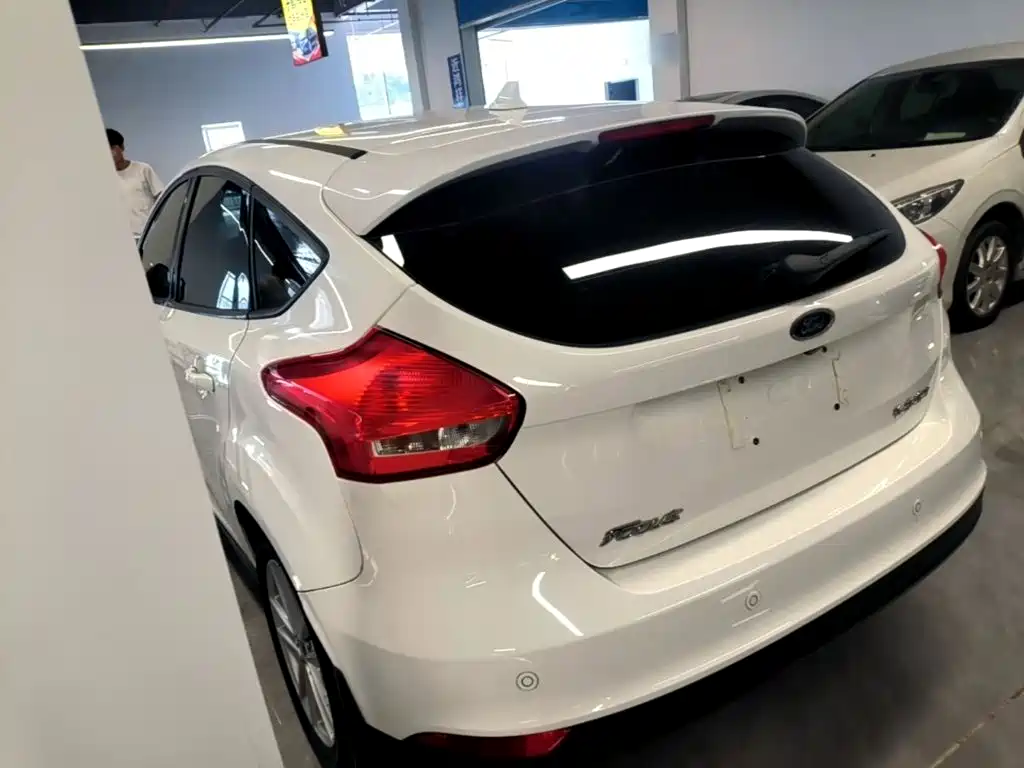 Ford Focus — миниатюра 5