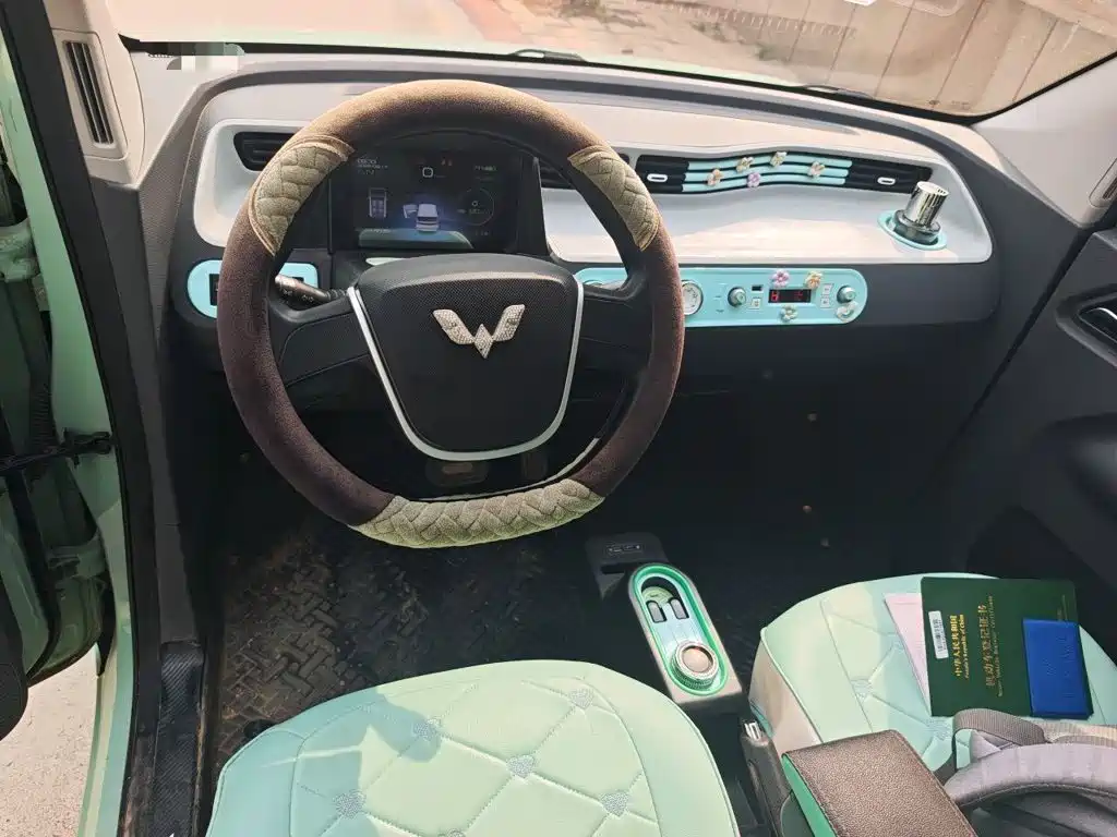 Wuling MINIEV — миниатюра 5